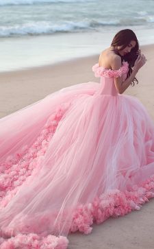 Платье розового цвета: повседневные и вечерние классические образы