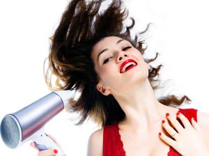Как выпрямить волосы с помощью фена: простые методы укладки в домашних условиях