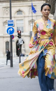 Платье-халат: все о фасонах, стилях, модных трендах и секретах создания модных луков