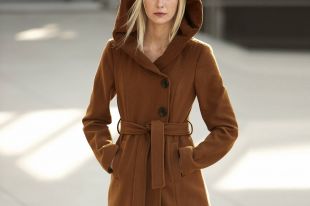 Пальто с капюшоном: тренд нового сезона