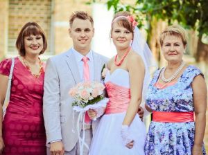 Платье для мамы невесты: как сделать правильный выбор