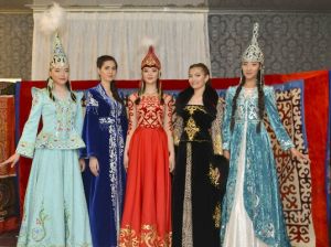 Казахский национальный костюм: особенности и разновидности