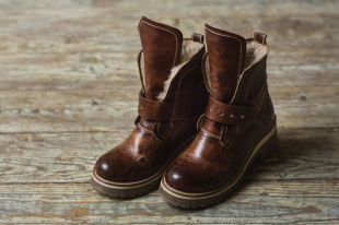 Ботинки с мехом — стильная обувь для на каждый день и для выхода в свет