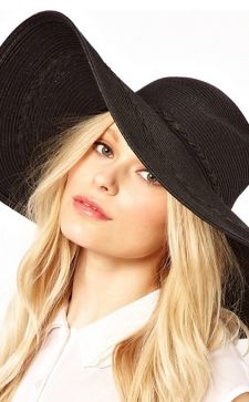 Модные женские шляпы 2022: красивые модели на весну и лето