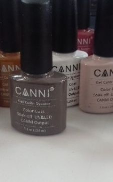 Гель-лак Canni: многообразие оттенков и стойкость покрытия