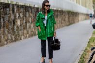 С чем носить зеленую куртку: в моде классический look и экстравагантный street style