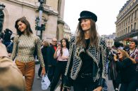 Стильные женские кепки: подробный обзор цветов, тканей, форм