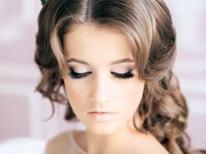 Свадебный макияж для карих глаз: особенности и правила нанесения