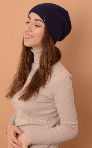 Молодежная шапка-носок – модный тренд сезона