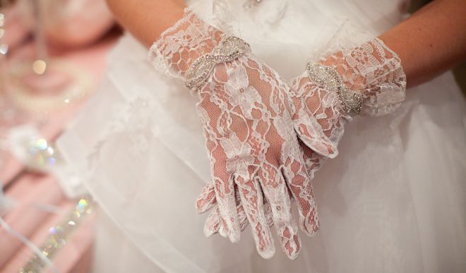 Как выбрать красивые свадебные перчатки