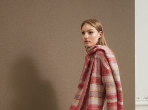 Модные шарфы в гардеробе современной леди: с чем сочетать и как носить