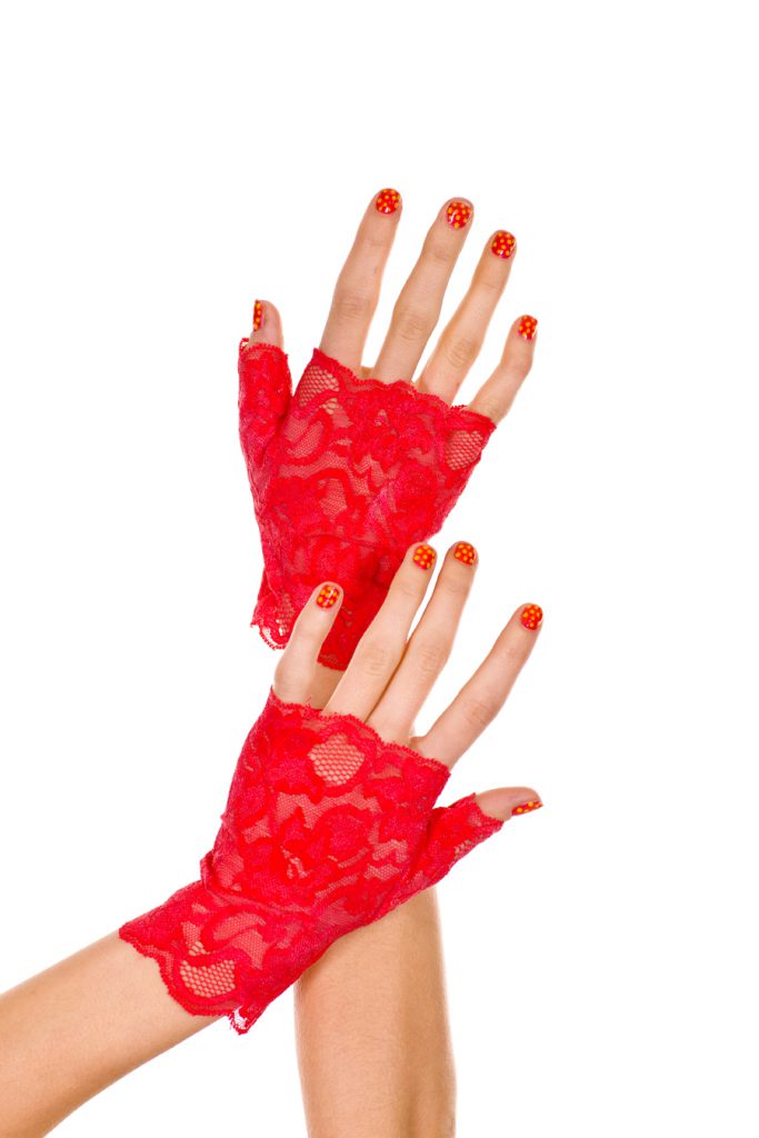 Короткие красные кружевные перчатки без пальцев
