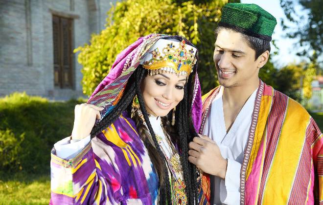 Узбекский национальный костюм мужской и женский фото