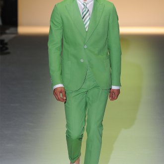 Ярко-зеленый мужской костюм