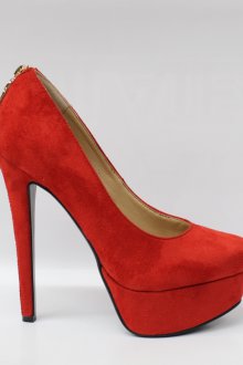 Красные замшевые туфли на высоком каблуке