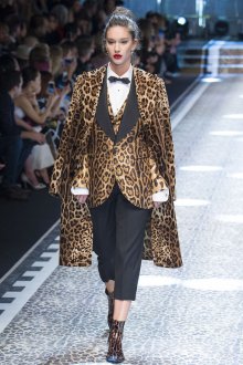 Шерстяное пальто леопардовое