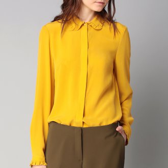Классическая желтая блузка