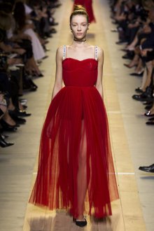Платье красное на новый год 2022