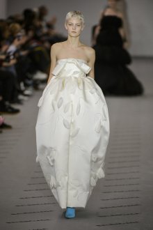 Белое платье Balenciaga