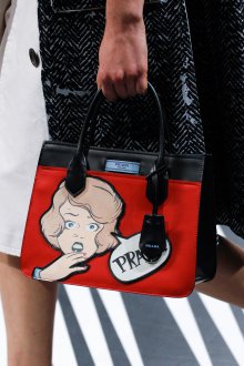 Бренды сумок Prada с аппликацией