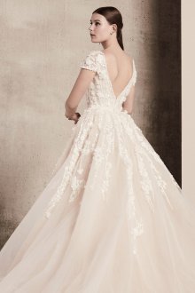 Свадебное платье 2023 с открытой спиной