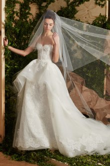 Пышное свадебное платье с двойной юбкой