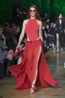 Elie Saab весна лето 2023 красное платье