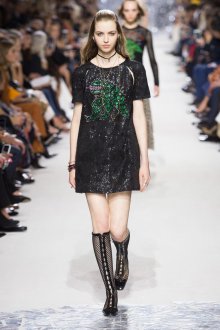 Christian Dior весна лето 2023 короткое платье