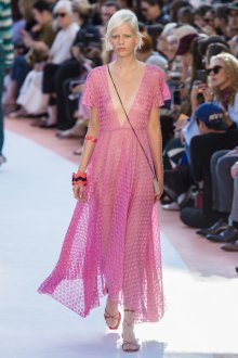 Missoni весна лето 2023 розовое платье