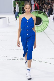 Lacoste весна лето 2022 синее платье