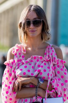 Блузка в горошек розовая