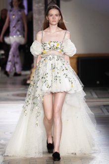 Свадебное платье для беременных мини с цветами