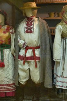 Крой и декоративные швы в Белорусском национальном костюме