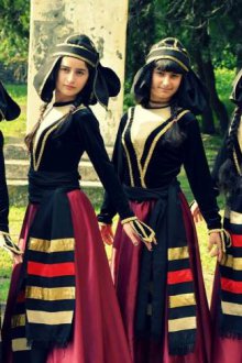 Цветовая гамма национальных Грузинских костюмов