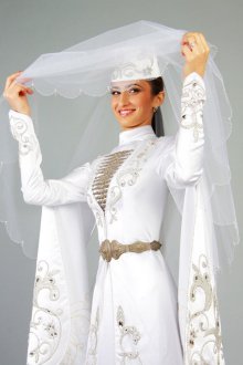 Женский свадебный наряд