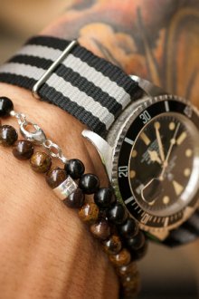 Как носить наручные часы и браслеты