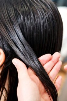 Как наносить воск на волосы по всей длине