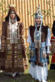 Традиционный костюм для взрослых жителей Якутии
