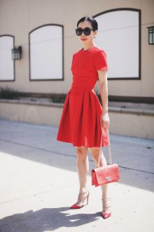 Туфли и сумочка для красного платья