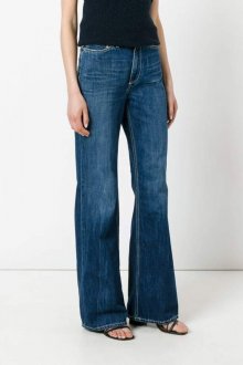 Особенность широких джинсов