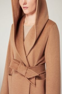 Всегда на пике моды: пальто Max Mara