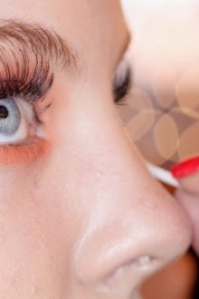 Как удалить макияж с глаз при наращенных ресницах