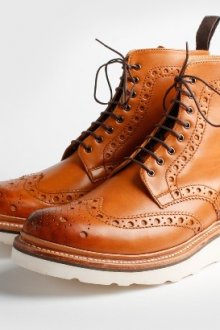 Броги – стильная обувь для создания эффектных и безупречных образов
