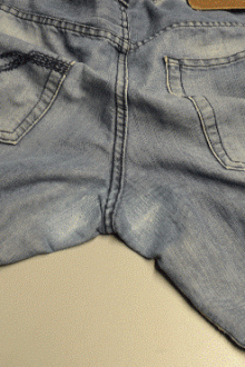 Как зашить дырку на джинсах между ног