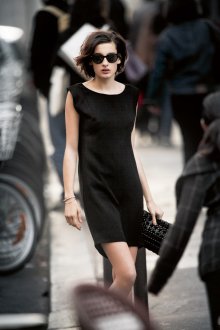 Черное платье во французском стиле