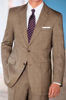 Стильный галстук к классическому мужскому коричневому костюму