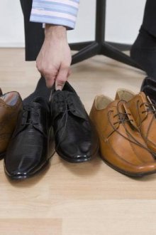 Как разносить обувь в домашних условиях