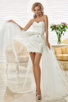 Короткие свадебные платья со шлейфом