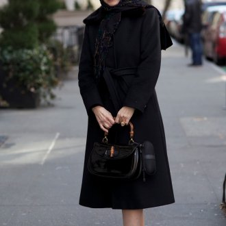 Черное пальто для женщины 50 лет
