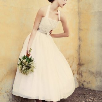 Винтажное свадебное платье с пышной юбкой